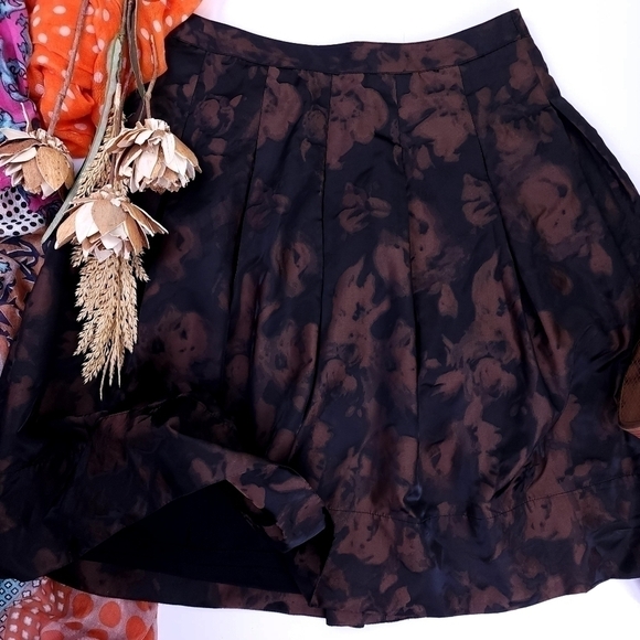 New Talbots Black Brown Floral Skirt Sz 4P - Picture 11 of 13